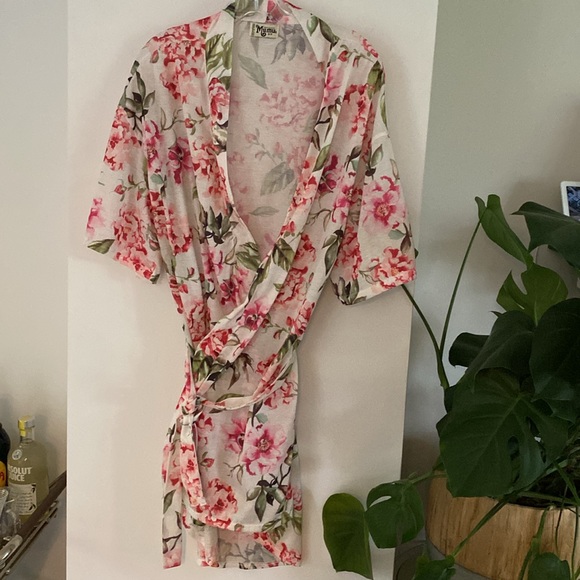SHOW ME YOUR MUMU floral flower bath robe dressing gown roses pink green O/S - Picture 2 of 5